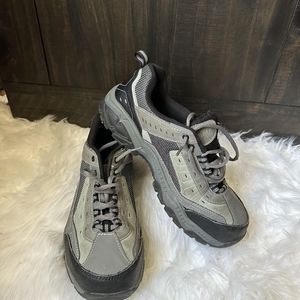 Men's steel toe sneakers